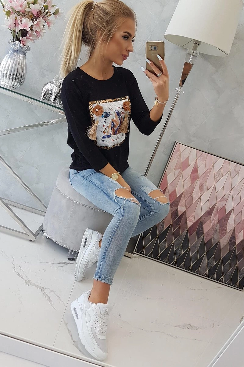 Blouse with 3D graphics and decorative pom pom black