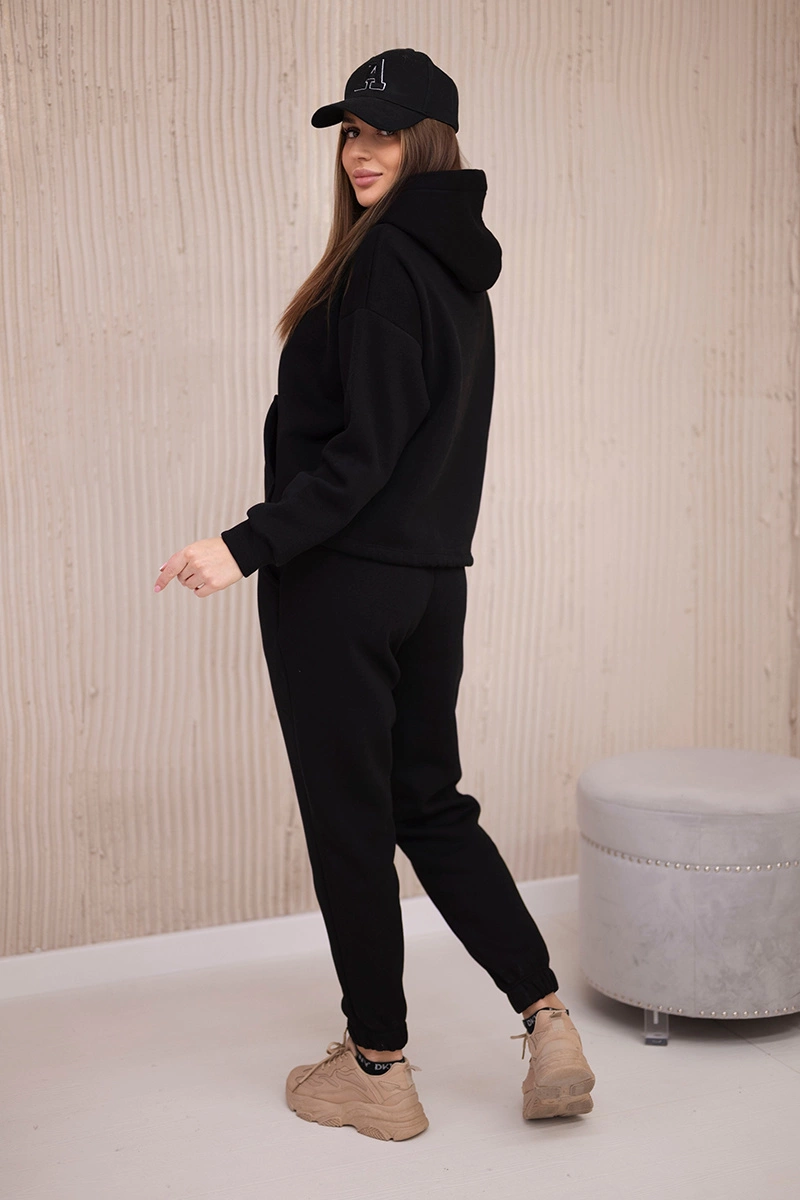 Insulated set with a sweatshirt with a tie at the bottom in black