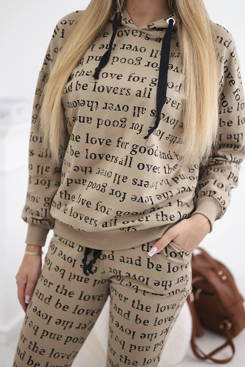 Set with a camel print