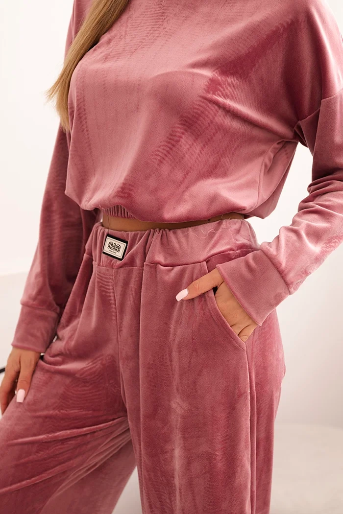 Kesi Włoski Women&#039;s velour tracksuit with wide legs and hoodie dark pink
