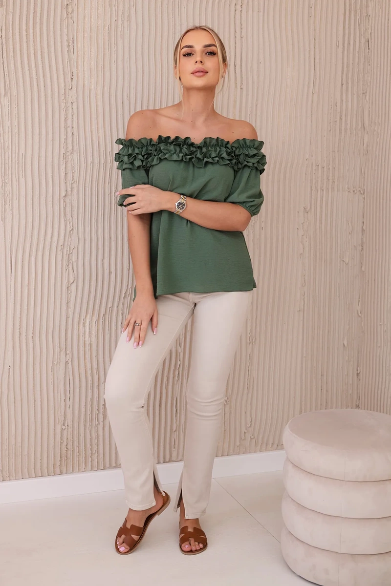 Spanish blouse with a small khaki ruffle