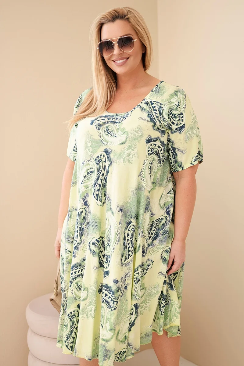Рокля с големи размери и къс ръкав, с пейсли мотив