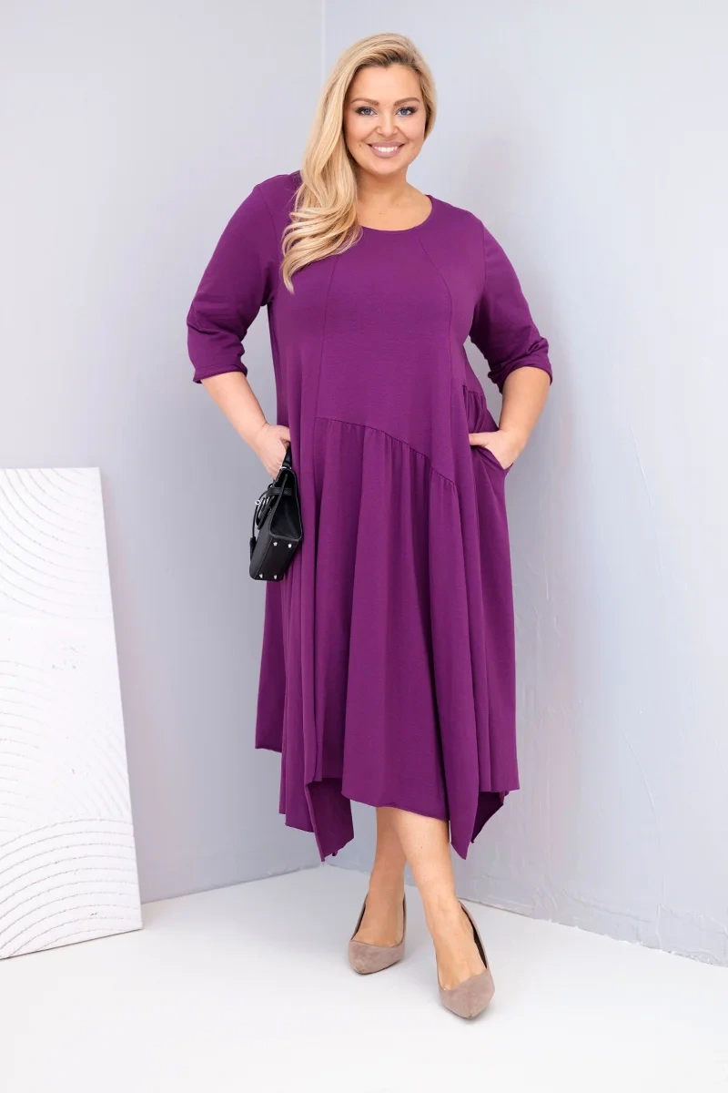 Plus size šaty s asymetrickým lemem