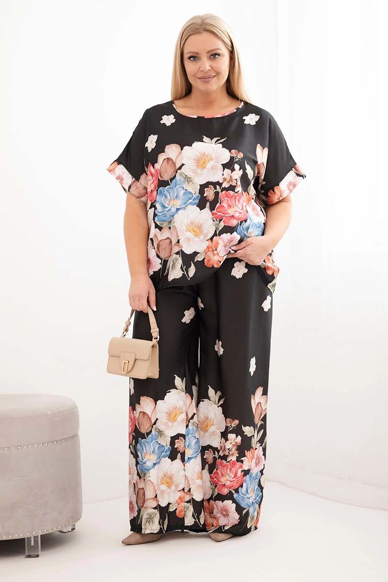 Дамски комплект за големи размери с блуза и панталон с флорален принт