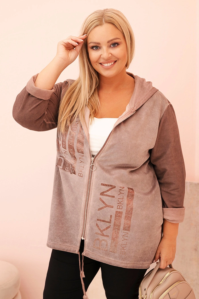 Kesi Włoski Women's Plus Size distressed hoodie with BKLYN print brown