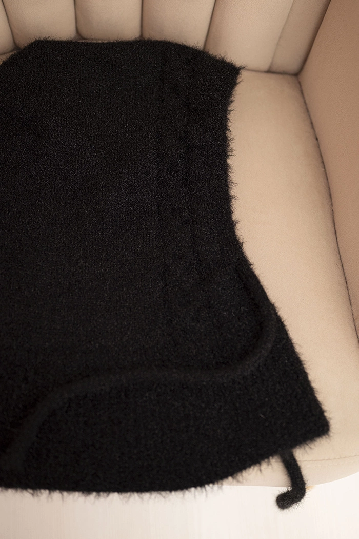 Polski Women's hooded cap with ties and braid weave black