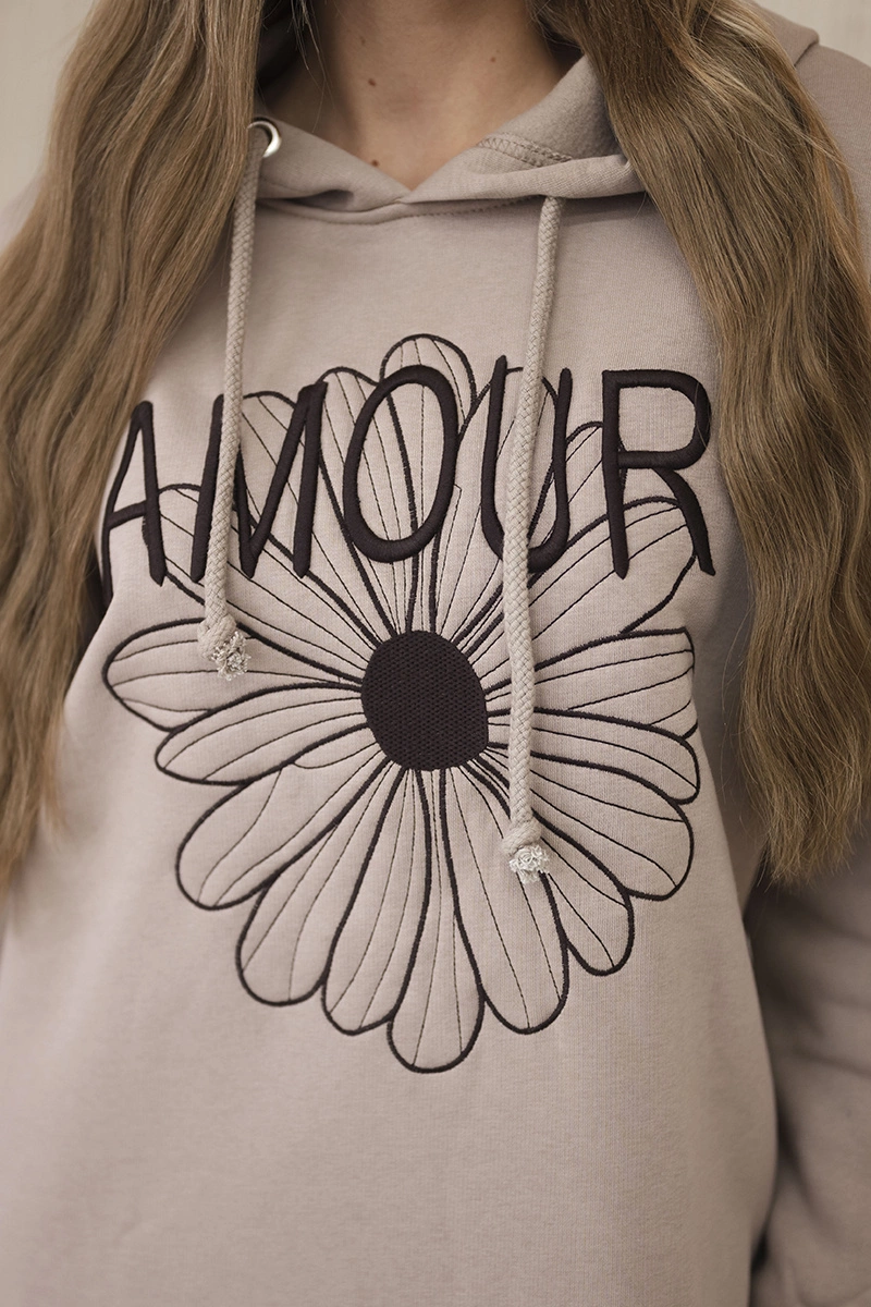 Long insulated dress with dark beige embroidery