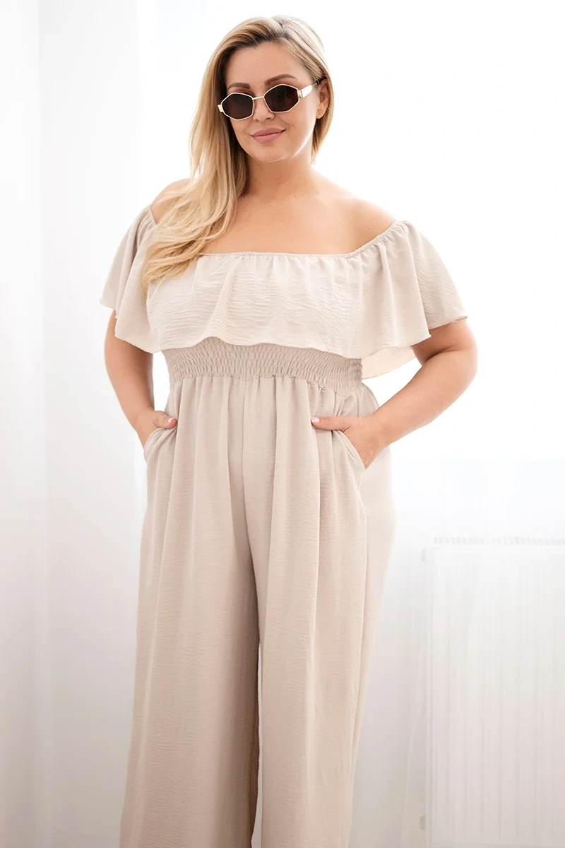 Kesi Dámsky plus size overal s volánom béžový