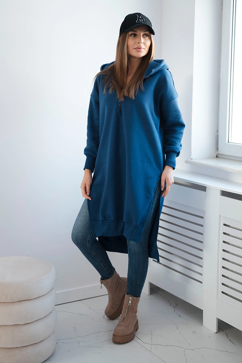 Insulated sweatshirt with slits on the sides jeans