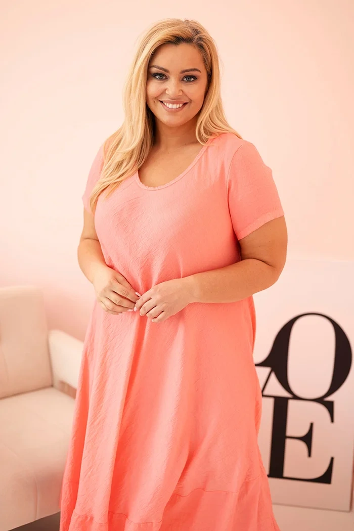 Kesi Włoski Dámske šaty plus size s krátkym rukávom a volánom z ľahkej viskózy ružová