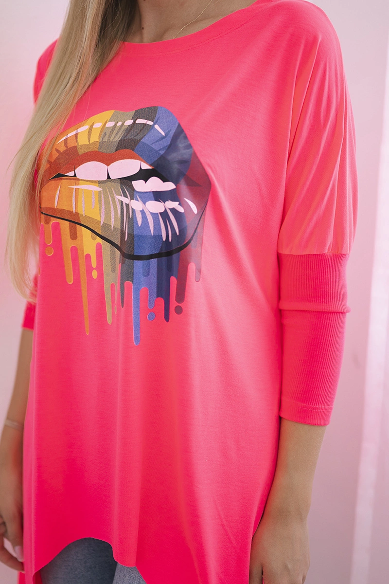 Oversize blouse with iridescent pink neon lip print