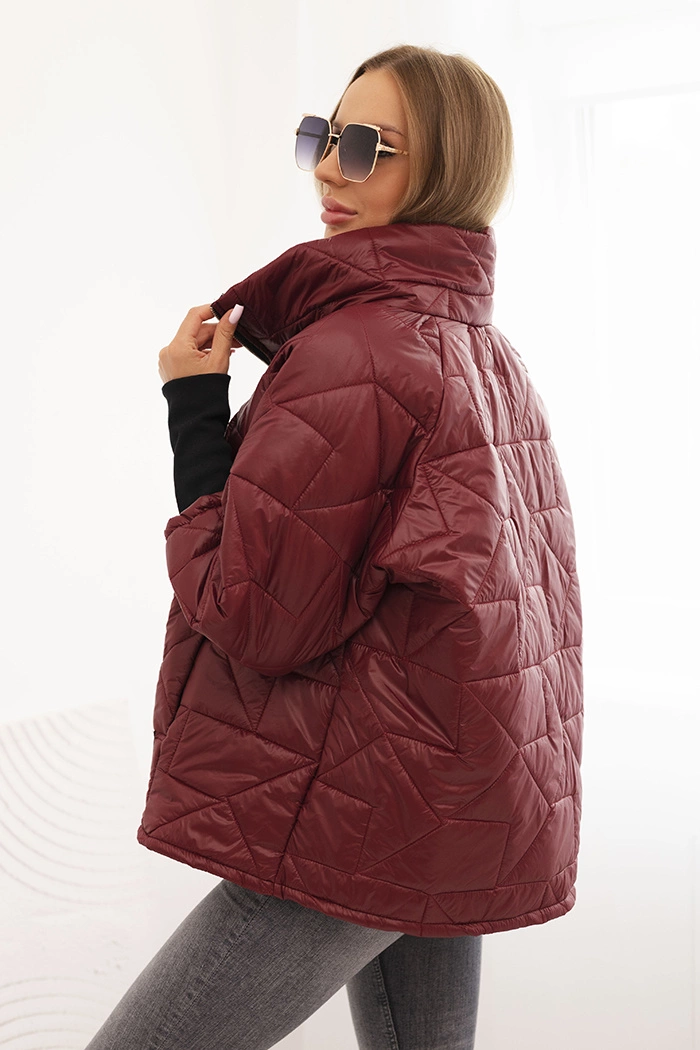Kesi Włoski Quilted women's jacket with a short cut and a stand-up collar burgundy