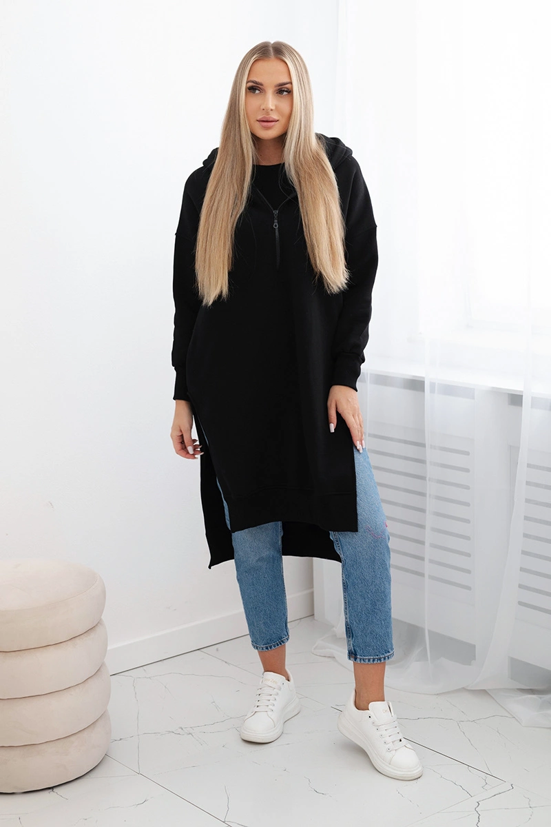 Insulated sweatshirt with slits on the sides black