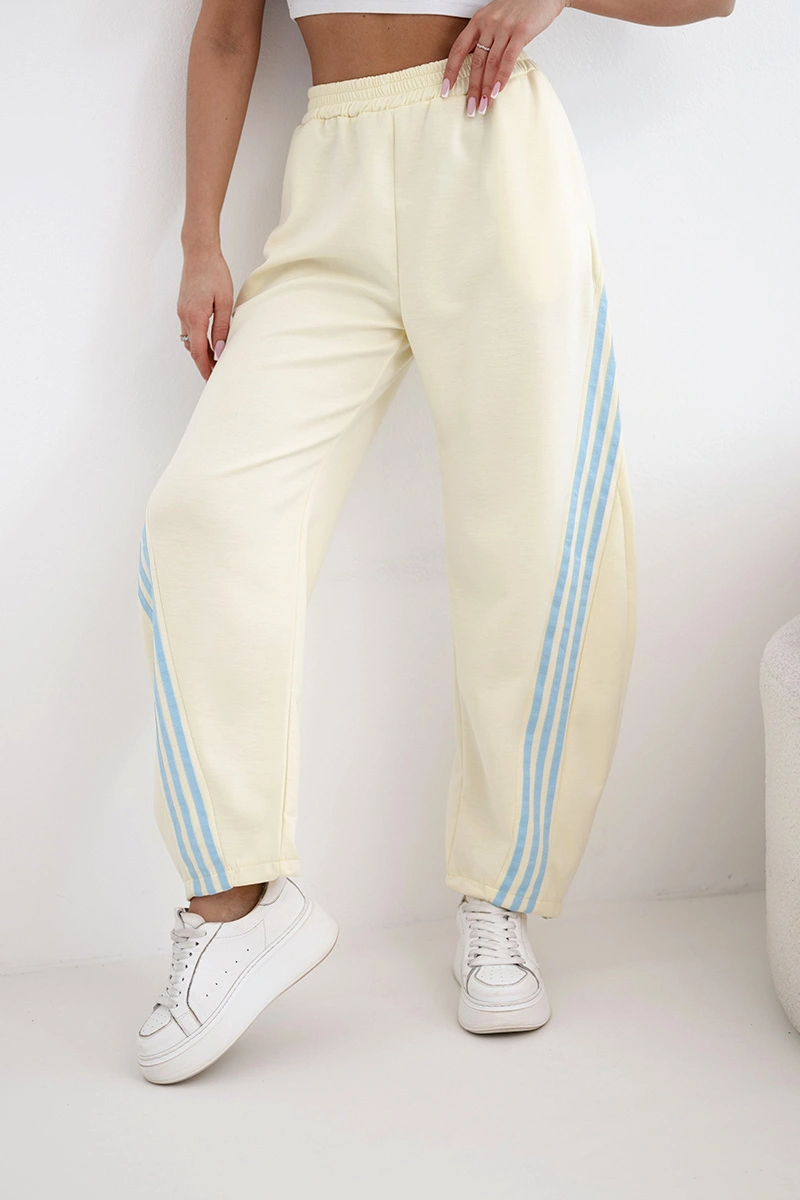 Дамски жълти панталони със странични райета