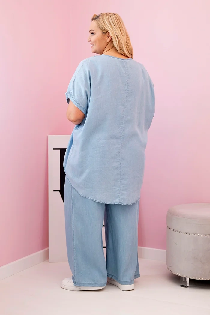 Kesi Włoski Dámsky komplet Plus Size z tencelu blúzka a nohavice s viazaním svetlo džínsový