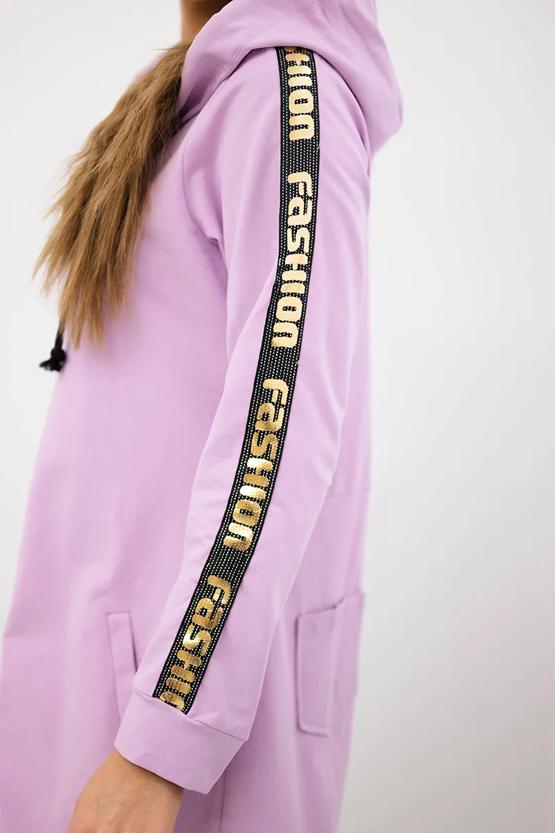 Sweatshirt with a zipper at the back purple