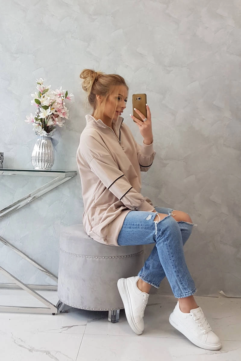 marka niezdefiniowana Sweatshirt with zipper and pockets beige