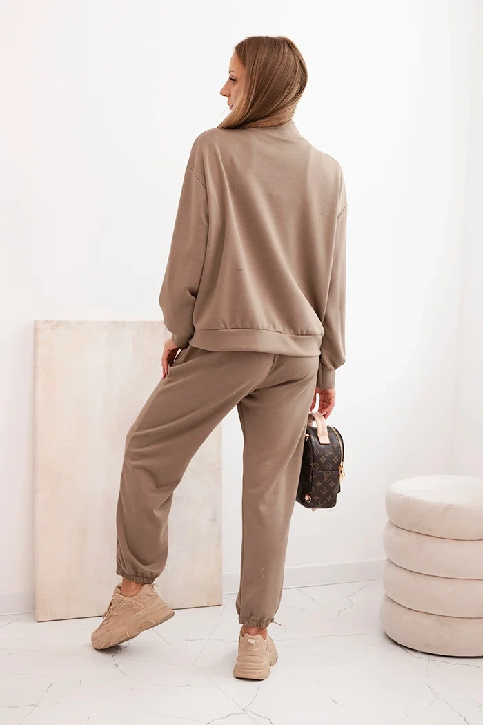 Kesi Włoski Women&#039;s set made of viscose with a button-up sweater and fango pants color