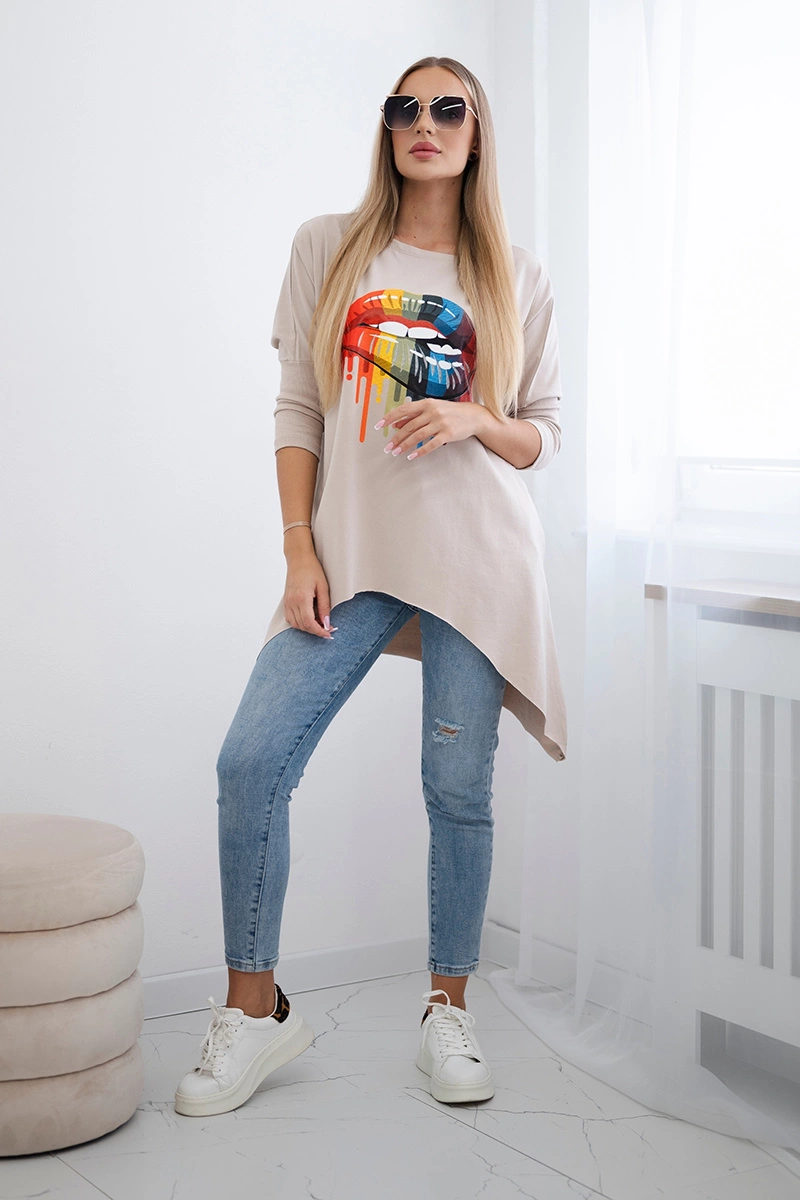 Oversize blouse with beige rainbow lip print