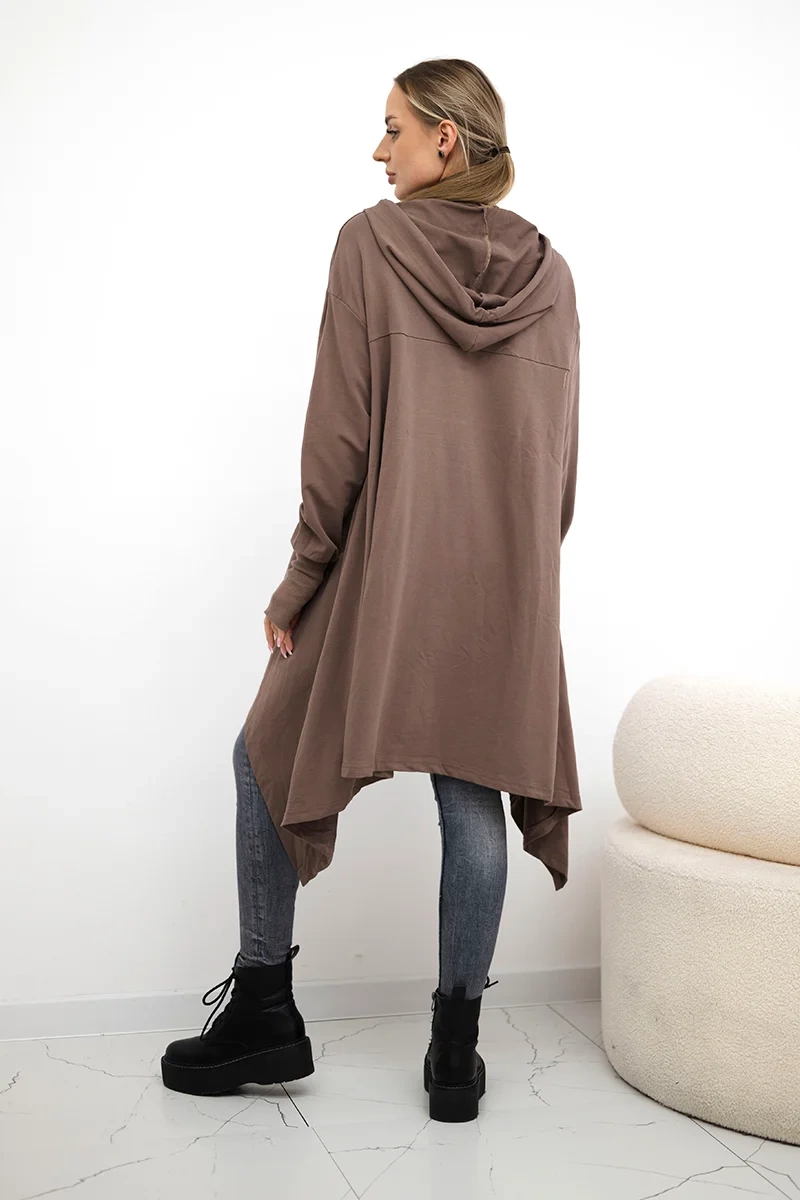 Blouse with flowing mocha at the bottom