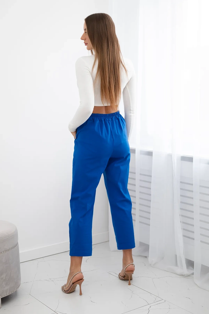 New punto trousers with a cornflower blue chain