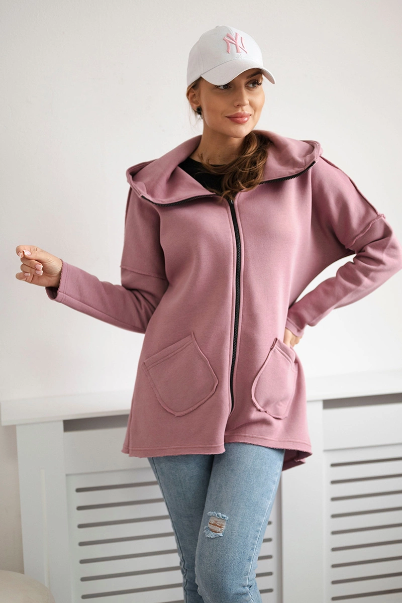 Insulated sweatshirt with a longer back and pockets in dark pink