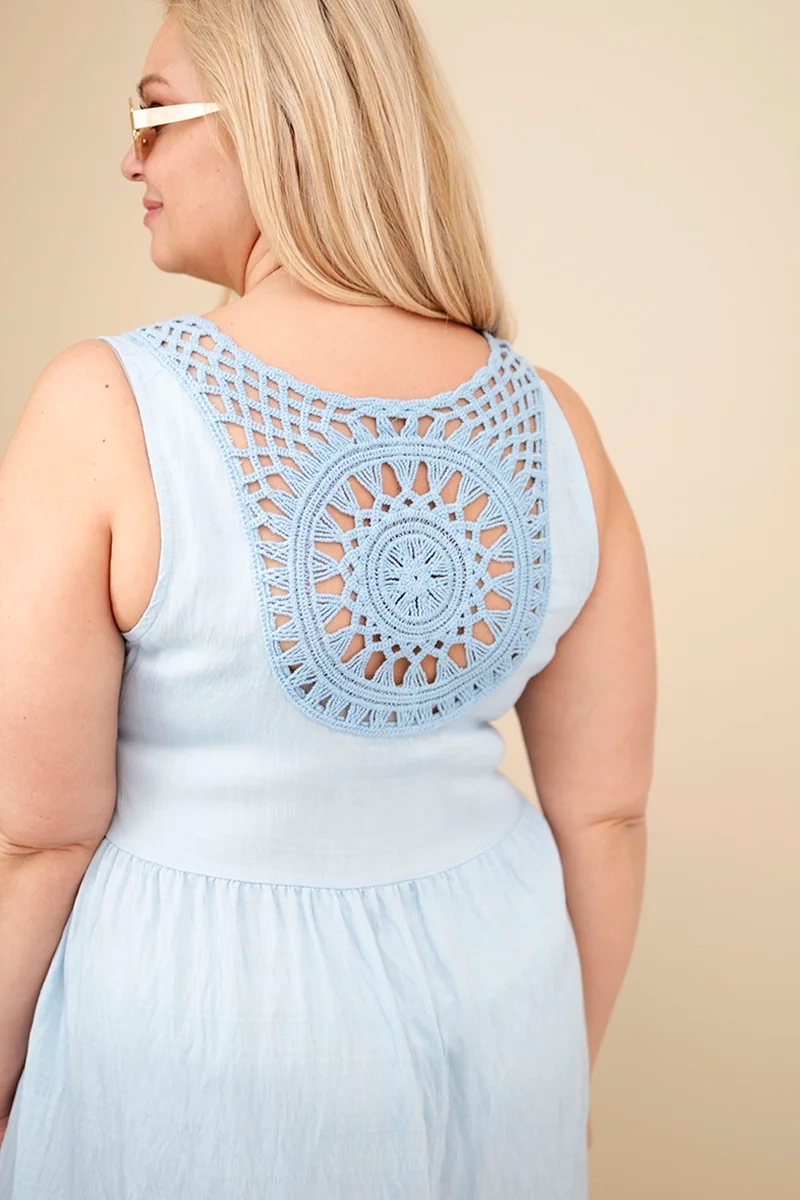 Plus size šaty bez rukávov s čipkou