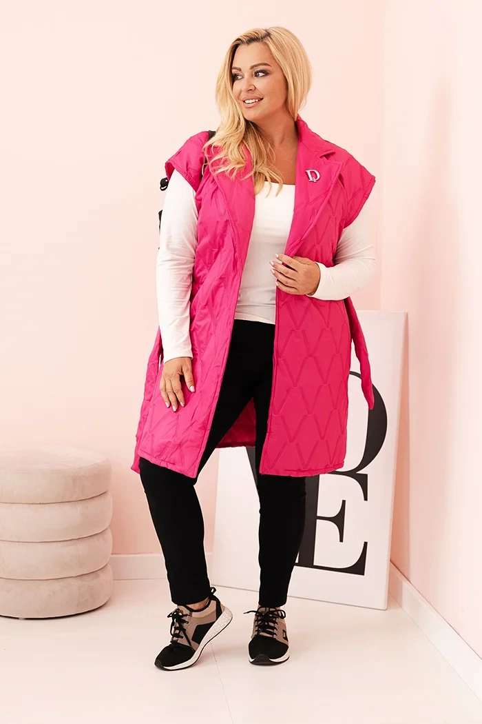 Kesi Włoski Dámska vesta Plus Size prešívaná s pásom a golierom ružová