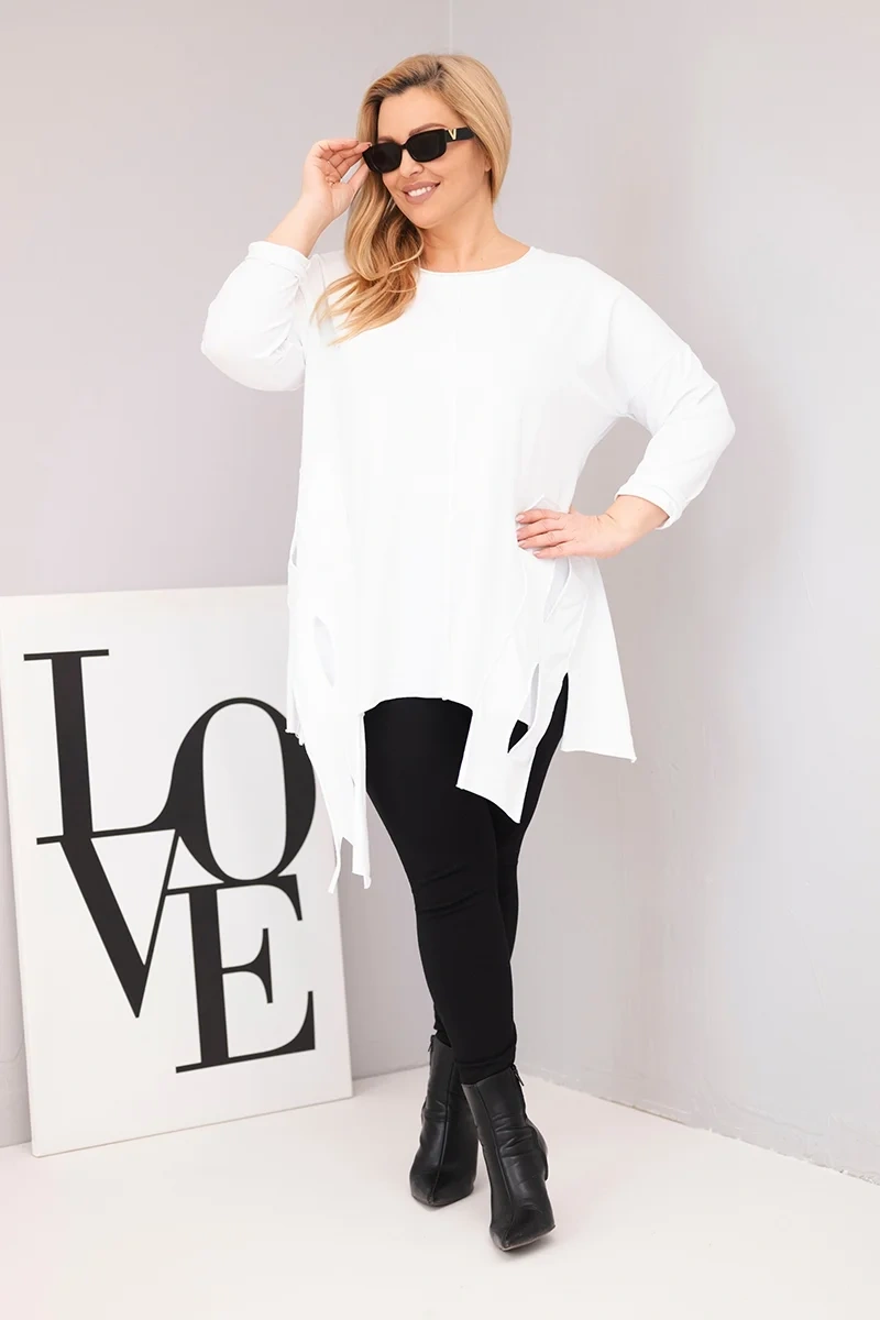 Plus size blúzka s asymetrickým lemom
