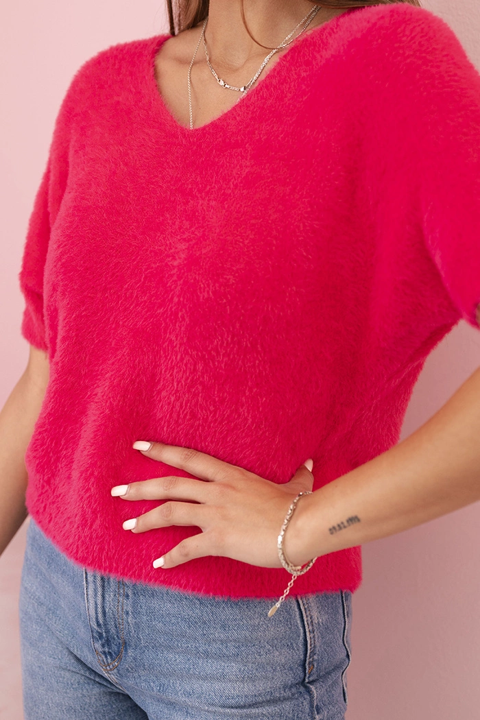 Kesi Włoski Women&#039;s sweater made of soft fluff with a V-neck short sleeves fuchsia