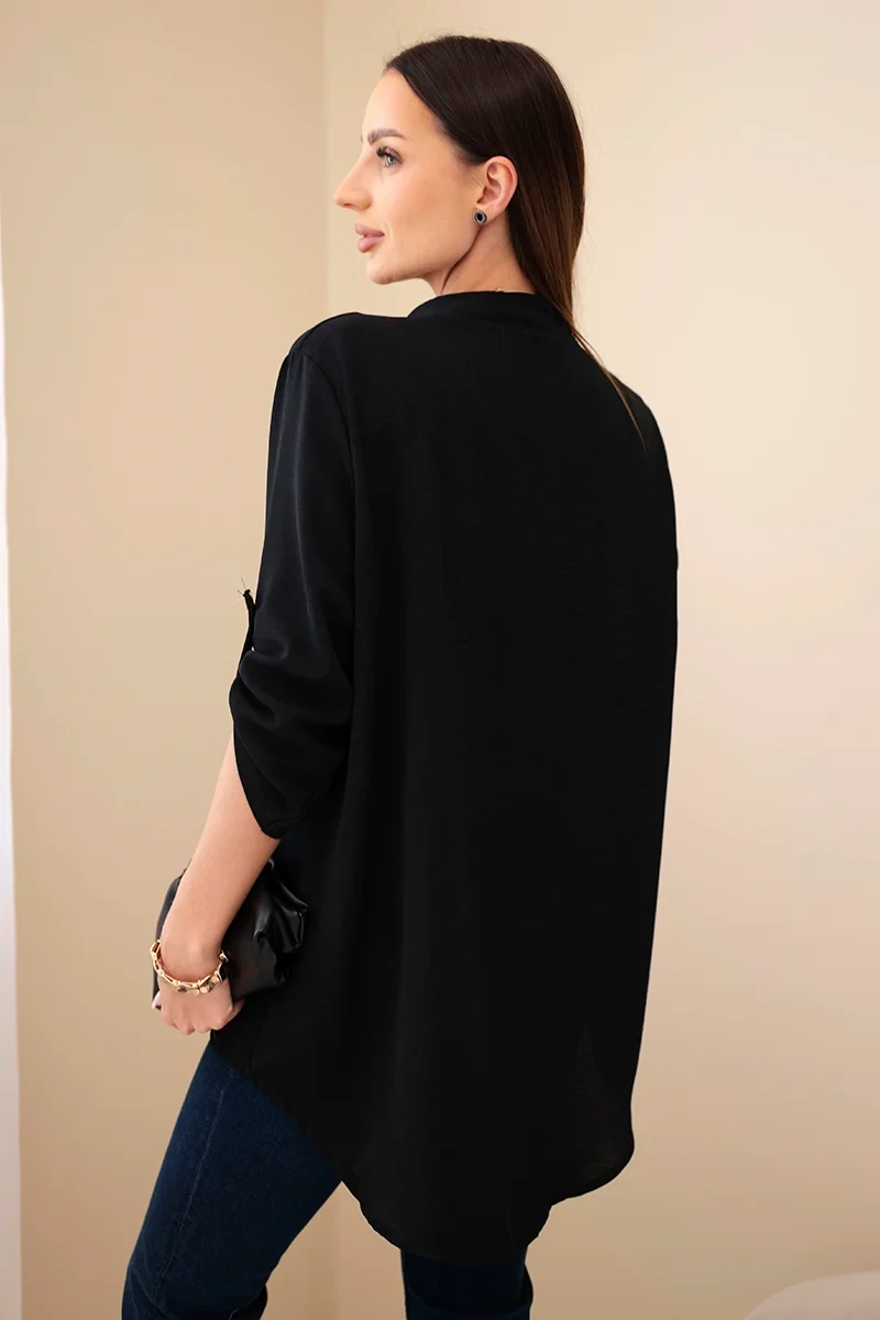 Blouse with a longer back black