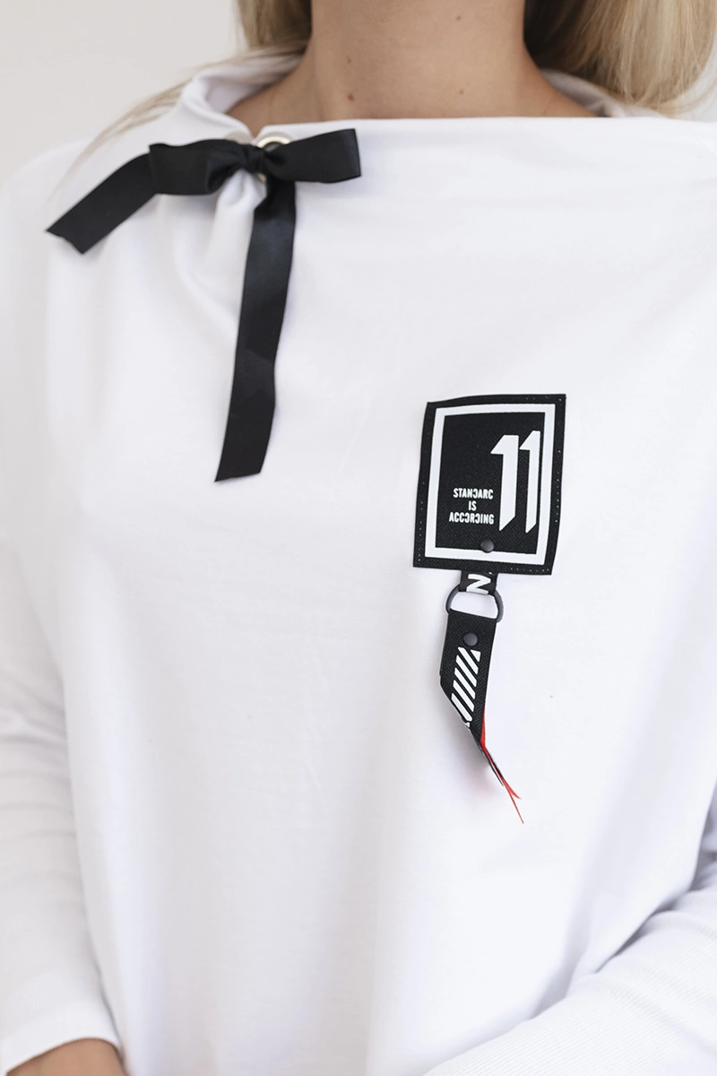 marka niezdefiniowana Oversize sweatshirt with asymmetrical sides white