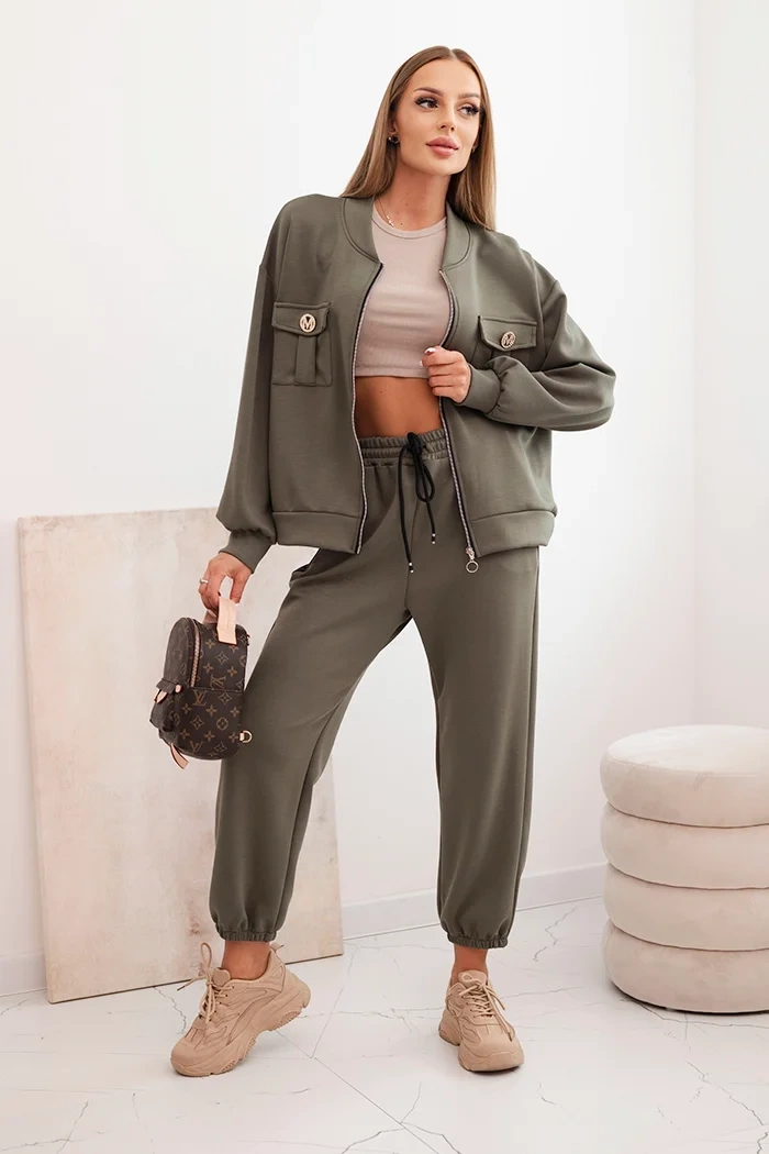 Kesi Włoski Women&#039;s set made of viscose with a zip-up sweatshirt and khaki pants