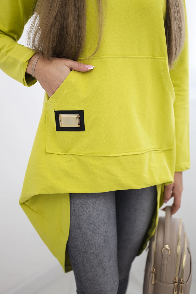Sweatshirt with a long back and kiwi hood