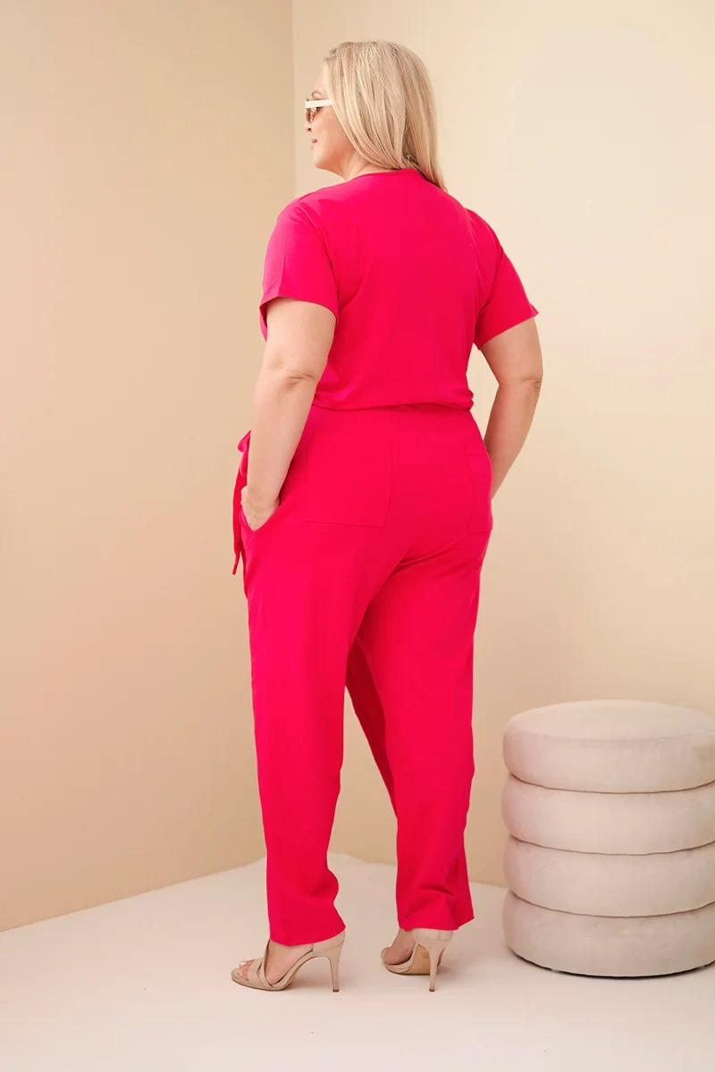 Dámsky plus size overal s viazaním v páse fuksia