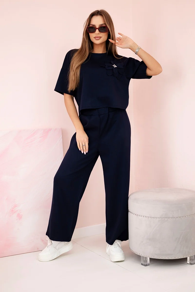 Kesi Włoski Buttery fabric set blouse with a flower + pants navy blue