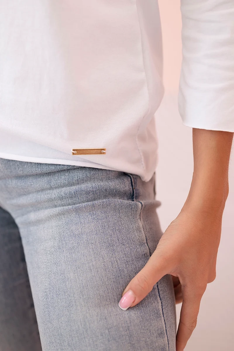 Kesi Women's blouse with a boat neckline white