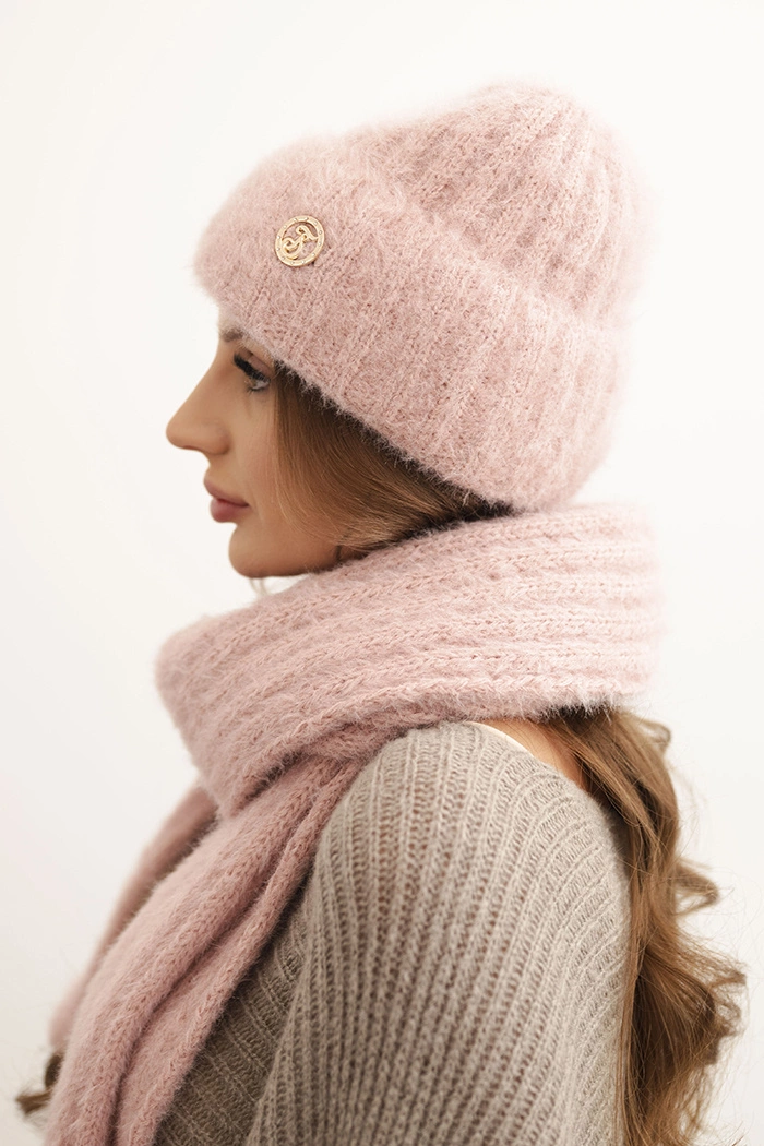 Kesi Women&#039;s set hat and long scarf made of soft yarn powder pink