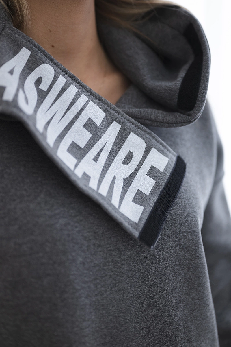 Padded sweatshirt with a graphite hood