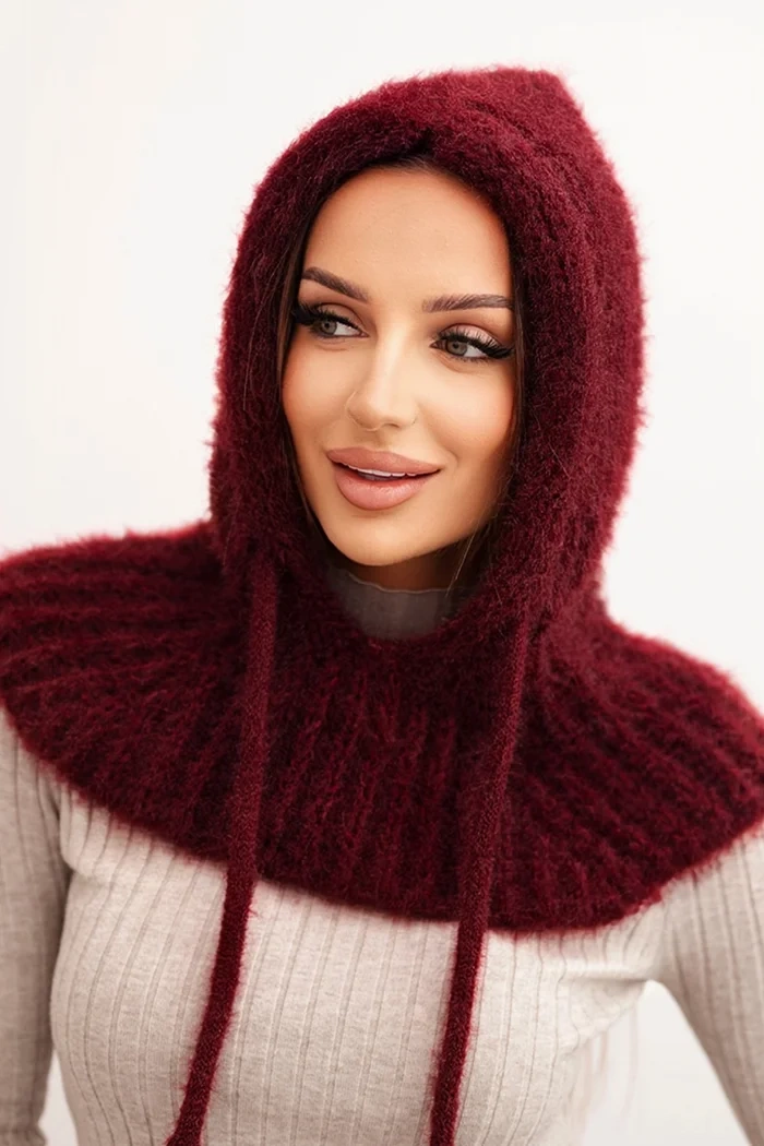 Polski Women&#039;s hooded cap with a delicate weave and drawstrings burgundy