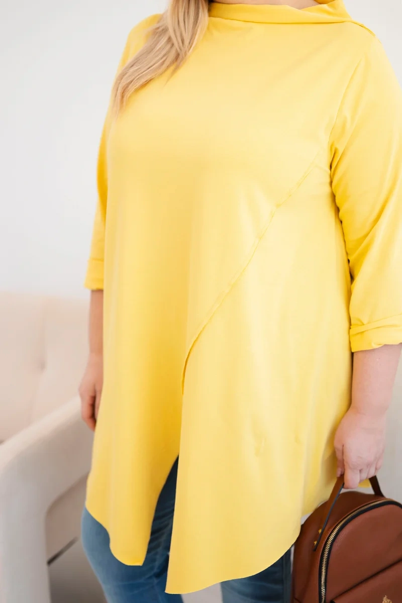 Žltá asymetrická blúzka Plus Size s vyhrnutými rukávmi