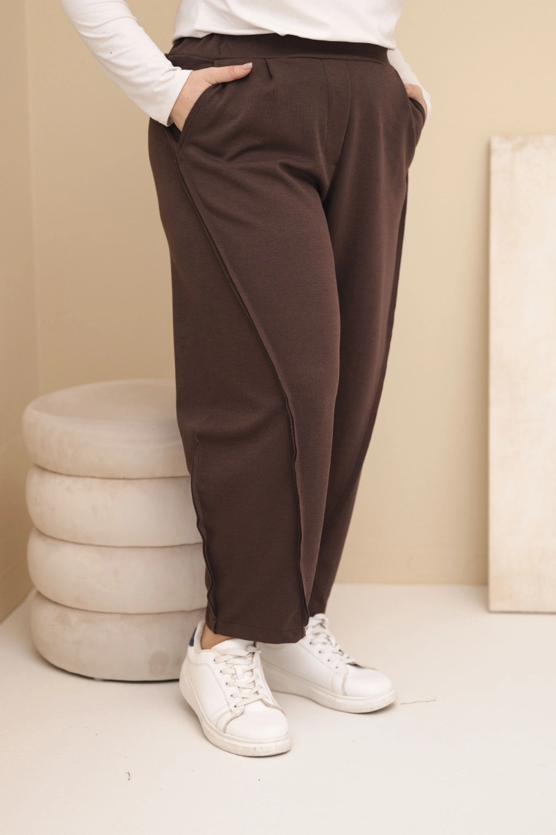 Kesi Włoski Women's Plus Size loose-fitting cotton pants high-waisted brown