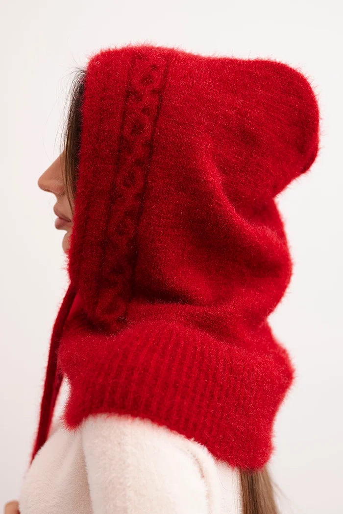 Polski Women&#039;s hooded cap with ties and braid weave red