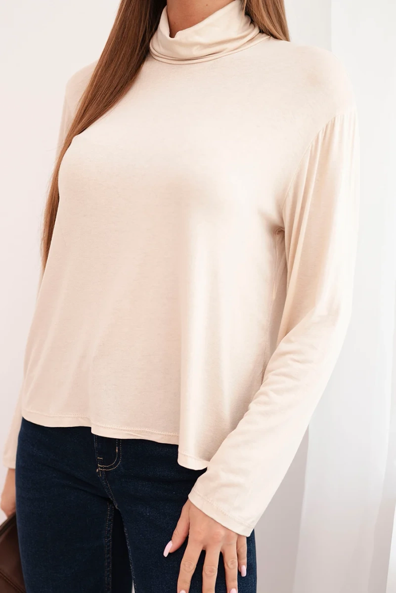 Kesi Włoski Women's viscose blouse with a turtleneck and long sleeves beige