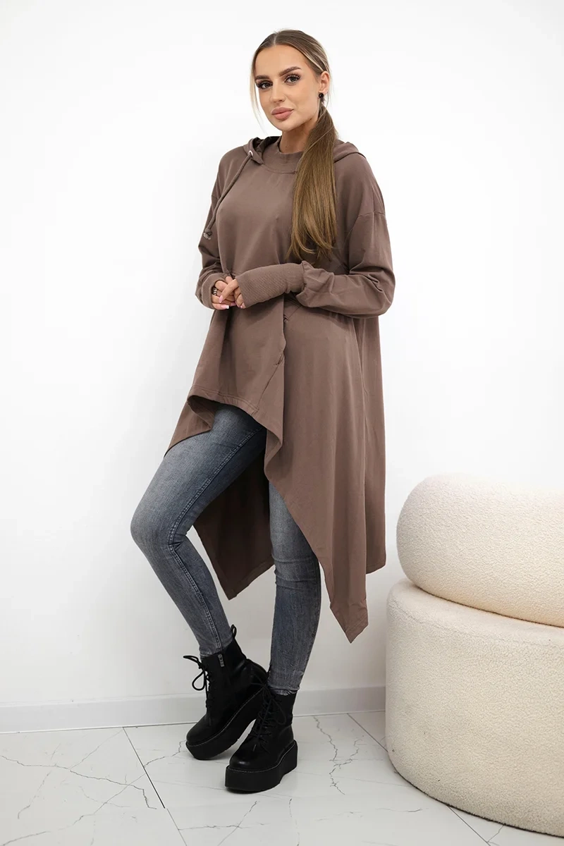 Blouse with flowing mocha at the bottom