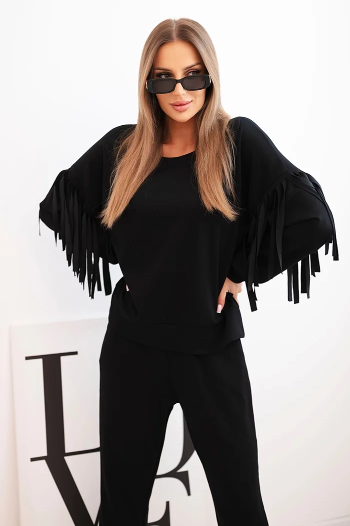 Kesi Włoski Women&#039;s butter set with fringe on the sleeves black