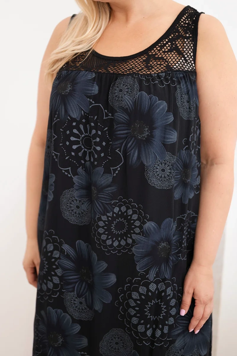 Plus size šaty Kesi s čipkovaným výstrihom