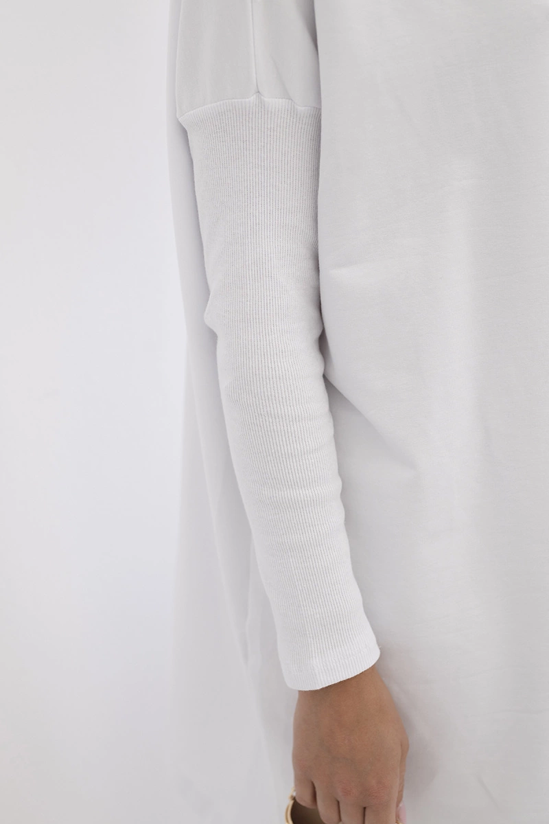 marka niezdefiniowana Oversize sweatshirt with asymmetrical sides white