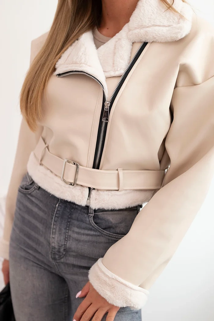 Kesi Włoski Women's pilot jacket made of faux leather, insulated with fur and a belt beige