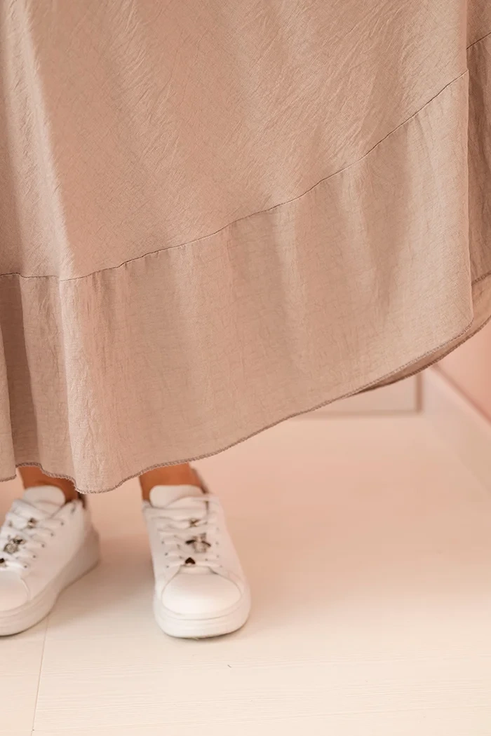 Kesi Włoski Dámske šaty plus size s krátkym rukávom a volánom z ľahkej viskózy fango